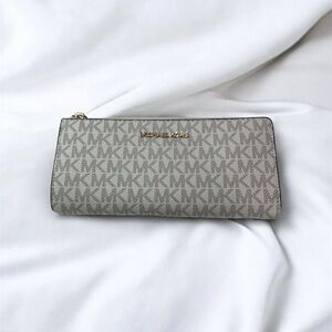 Michael Kors Jet set Travel- Vanilla